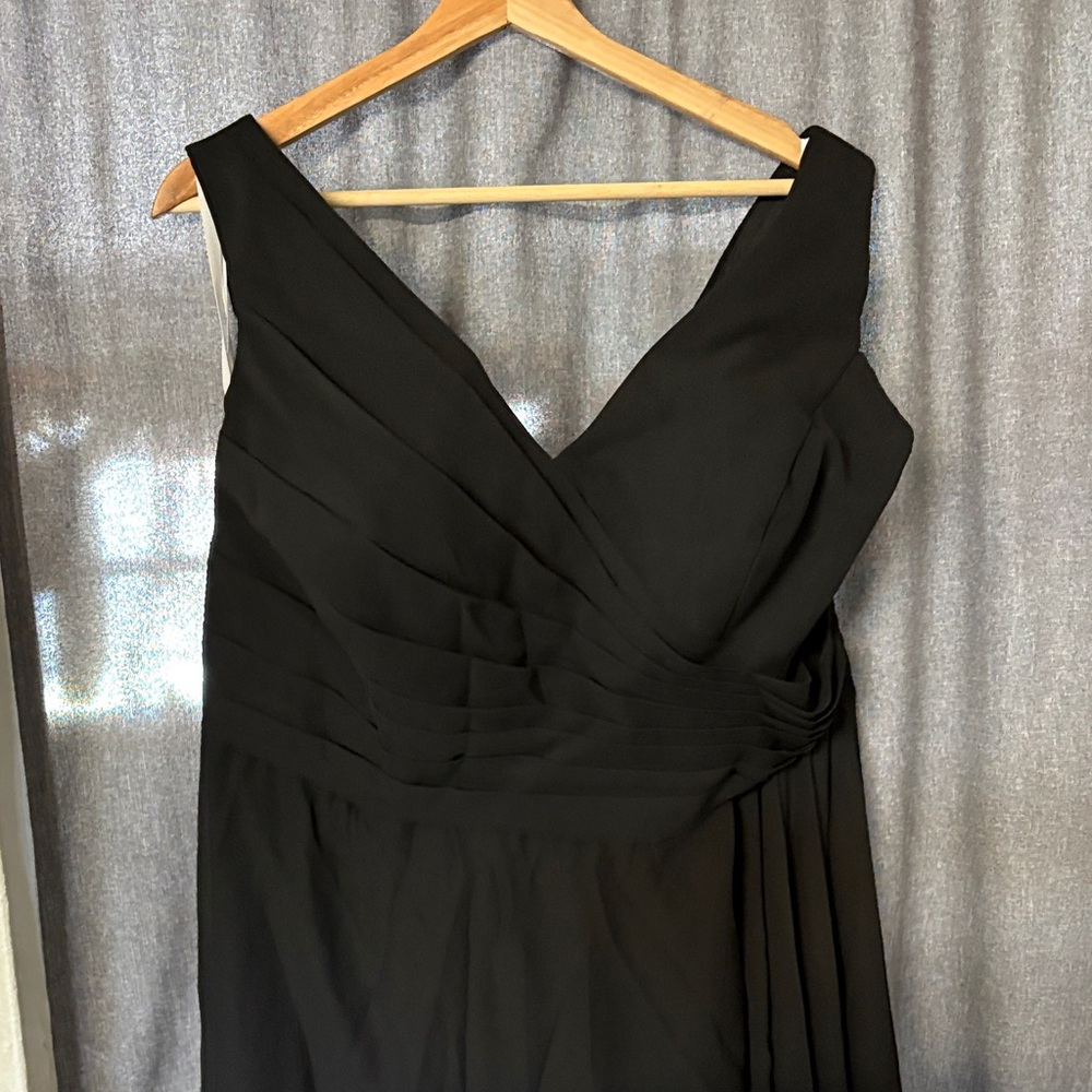 Elegant Black Evening Dress size 18